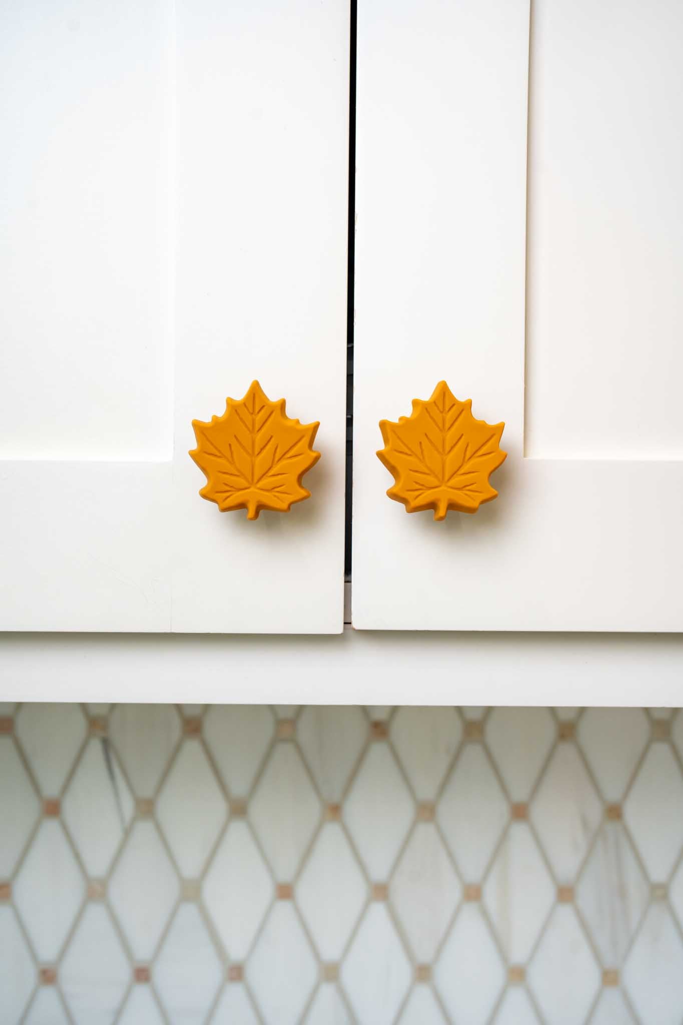 Fall Leaf Knobēz 12 pack