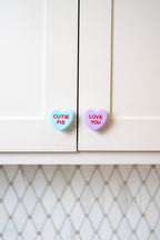 Conversation Heart Knobēz