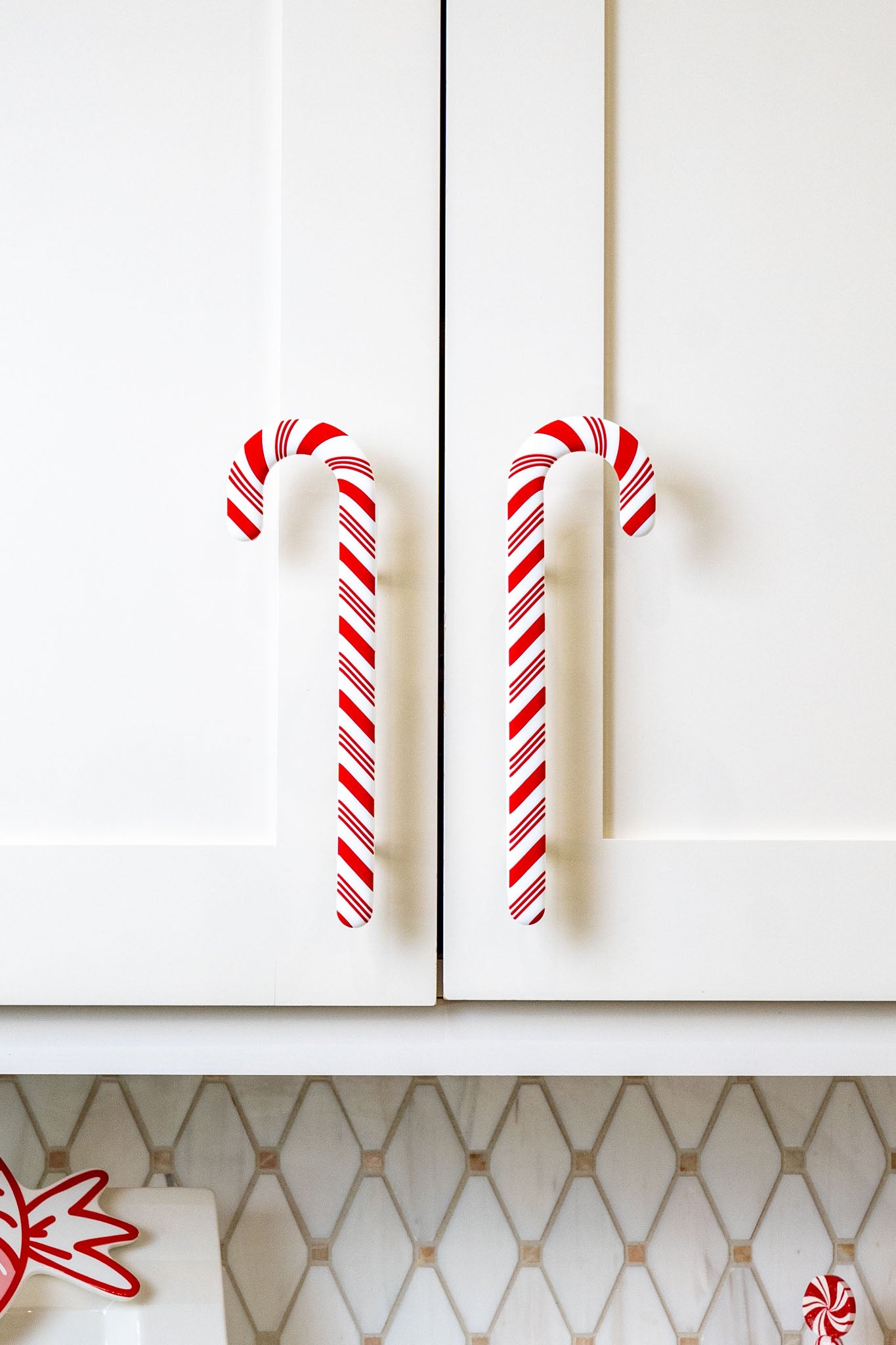 Medium Candy Cane Handlez