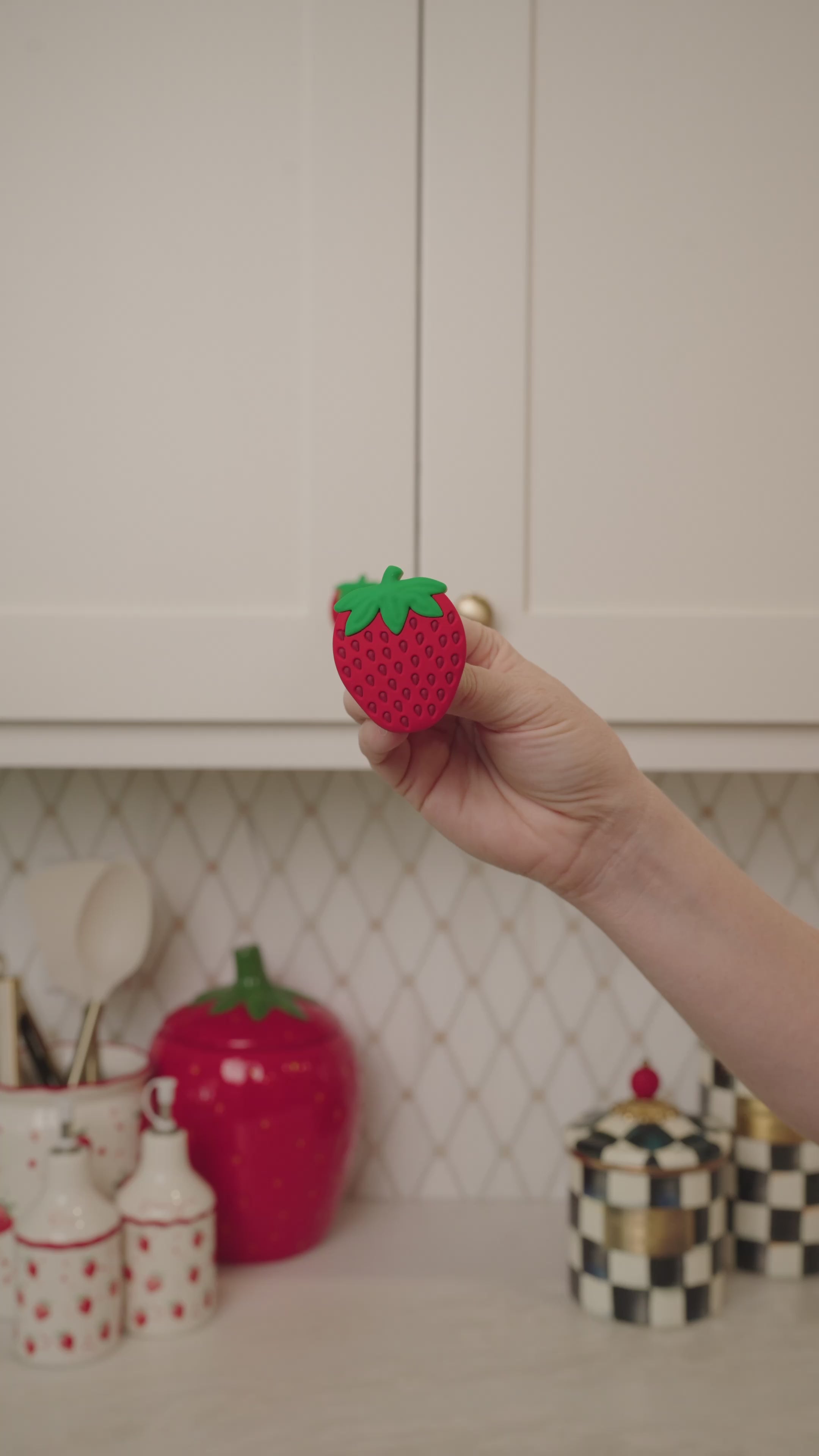 Strawberry Knobēz 12 pack